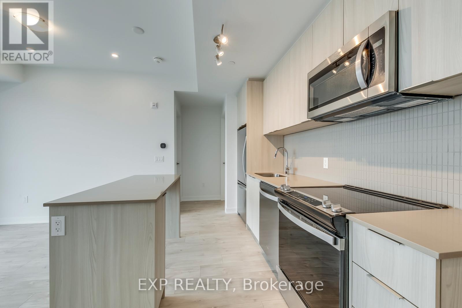 706 - 770 Whitlock Avenue, Milton, Ontario  L9E 2B2 - Photo 9 - W12938272