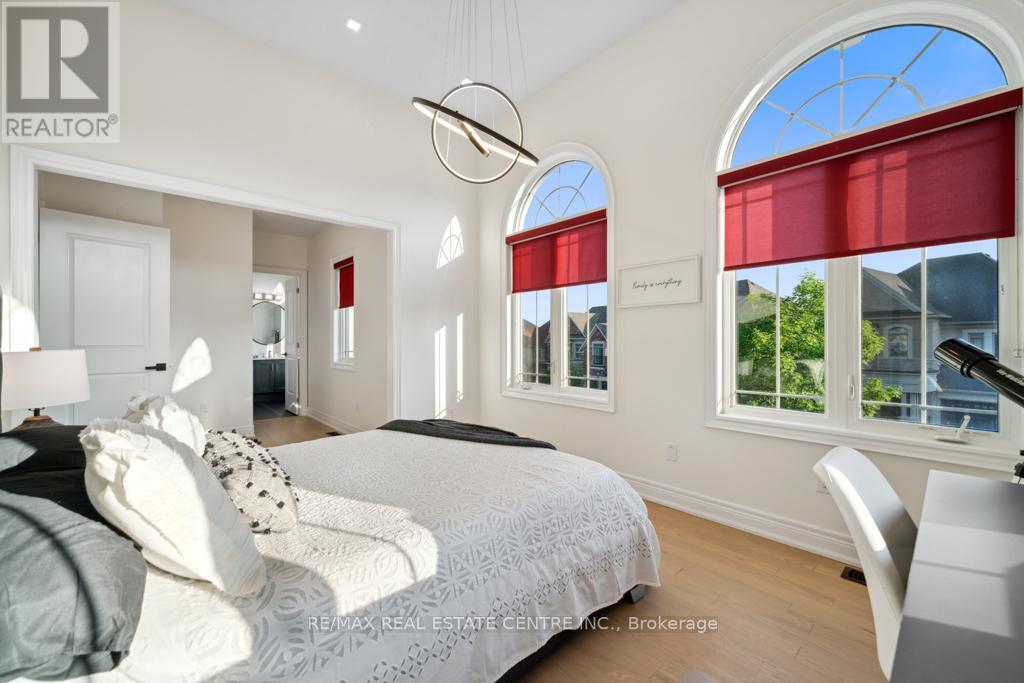 10 Crown Forest Court, Brampton, Ontario  L6Y 2Y5 - Photo 31 - W12938290