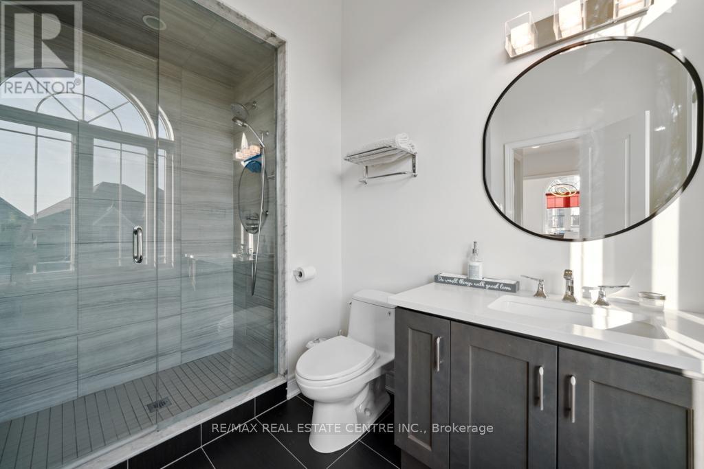 10 Crown Forest Court, Brampton, Ontario  L6Y 2Y5 - Photo 33 - W12938290