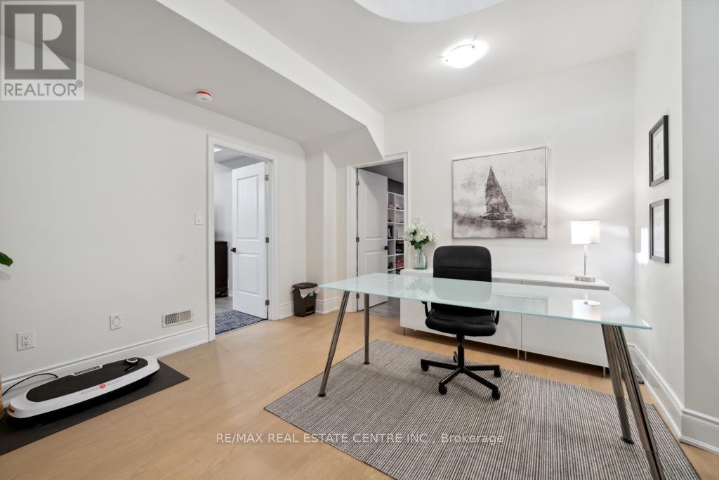 10 Crown Forest Court, Brampton, Ontario  L6Y 2Y5 - Photo 39 - W12938290