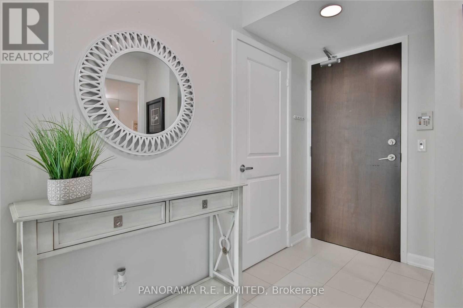 910 - 205 Sherway Gardens Road, Toronto, Ontario  M9C 0A5 - Photo 2 - W12938292