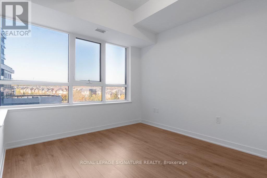 402 - 395 Dundas Street W, Oakville, Ontario  L6M 5R8 - Photo 15 - W12938304