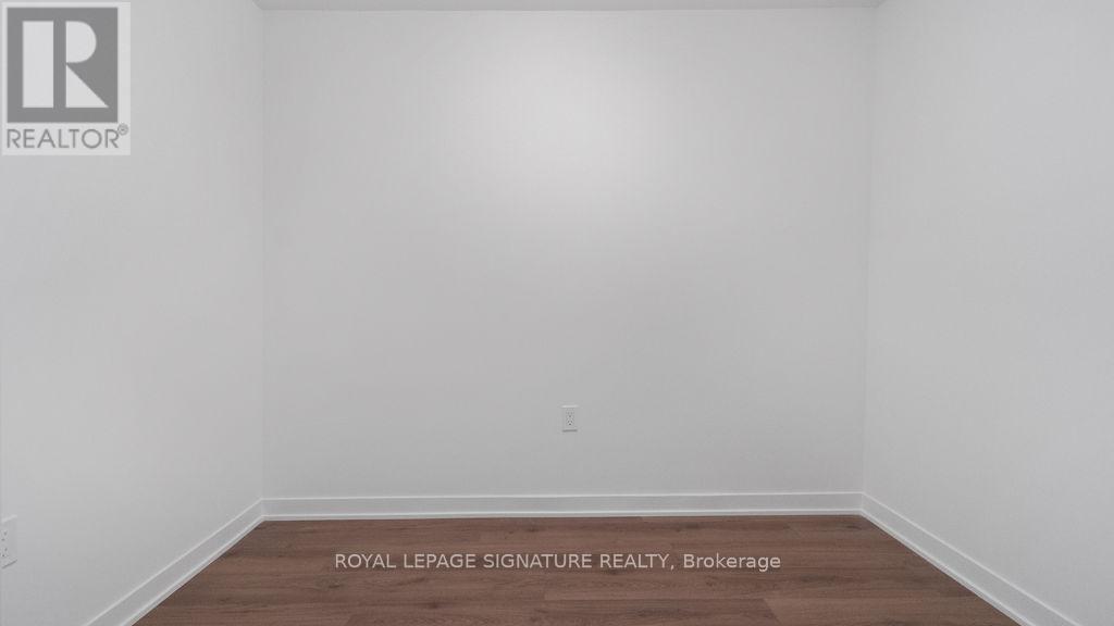 402 - 395 Dundas Street W, Oakville, Ontario  L6M 5R8 - Photo 17 - W12938304