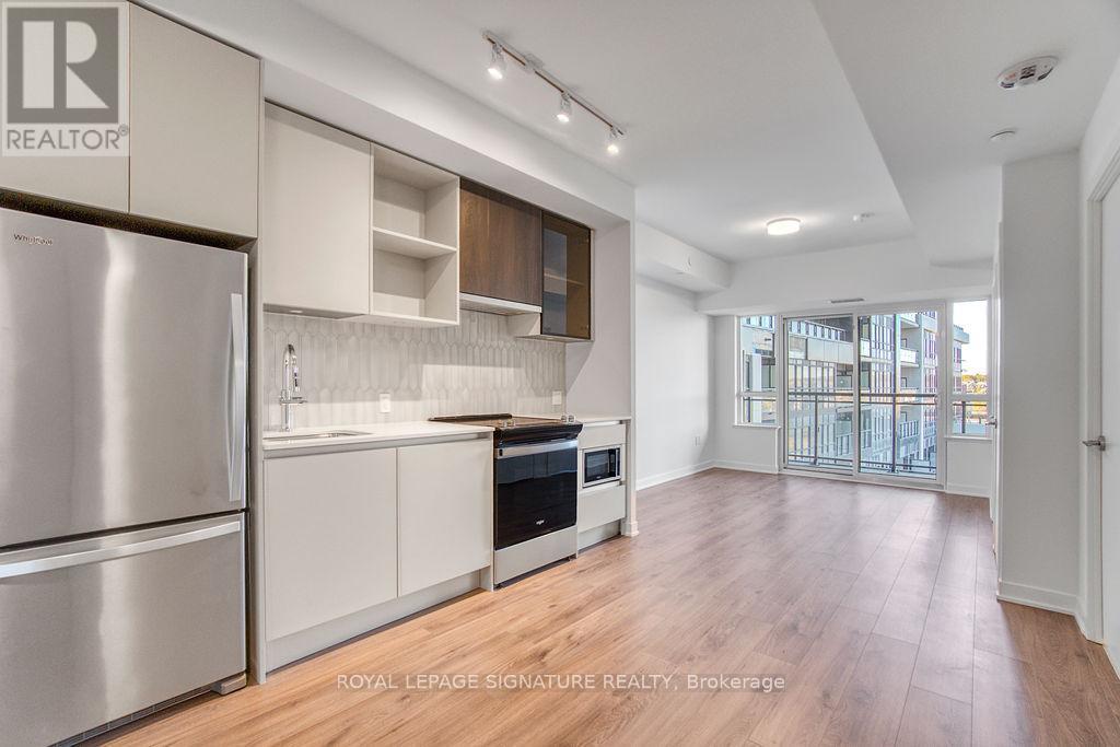 402 - 395 Dundas Street W, Oakville, Ontario  L6M 5R8 - Photo 8 - W12938304