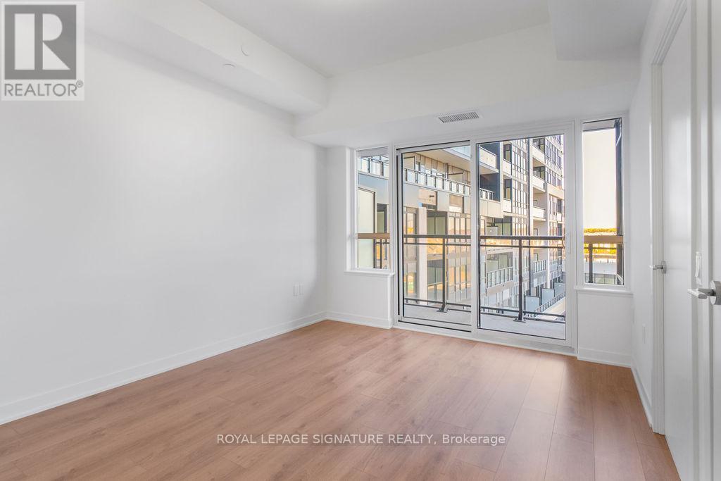 402 - 395 Dundas Street W, Oakville, Ontario  L6M 5R8 - Photo 9 - W12938304