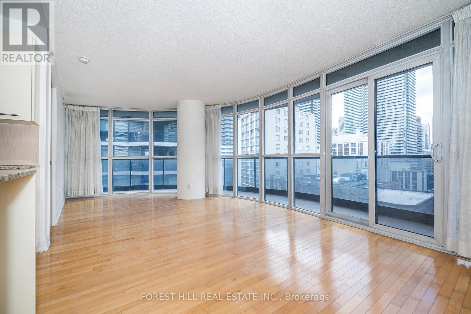 1607 - 25 Carlton Street, Toronto, Ontario  M5B 1L4 - Photo 9 - C12936868