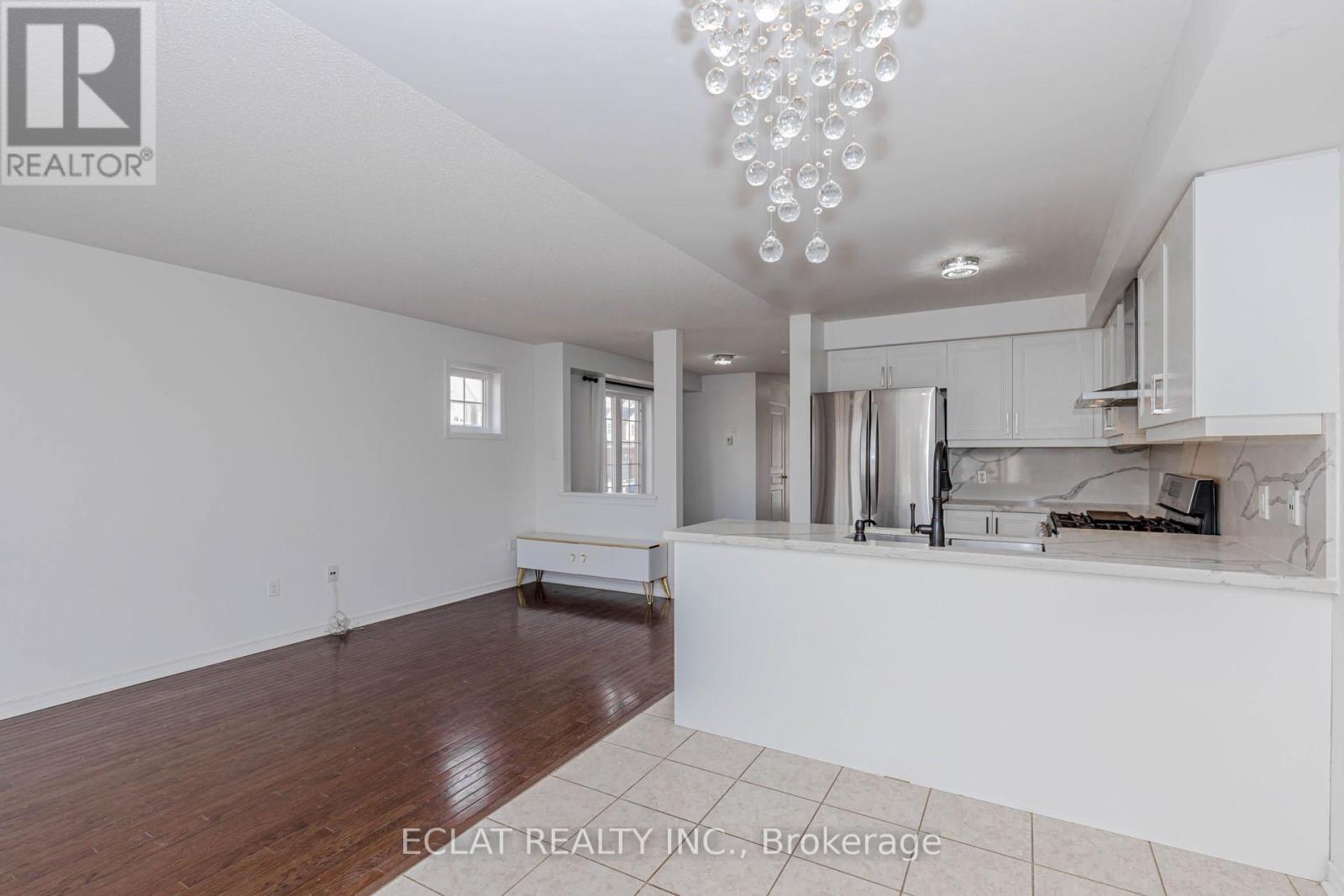 2 Lancaster Court, Barrie, Ontario  L4M 0G1 - Photo 20 - S12932026