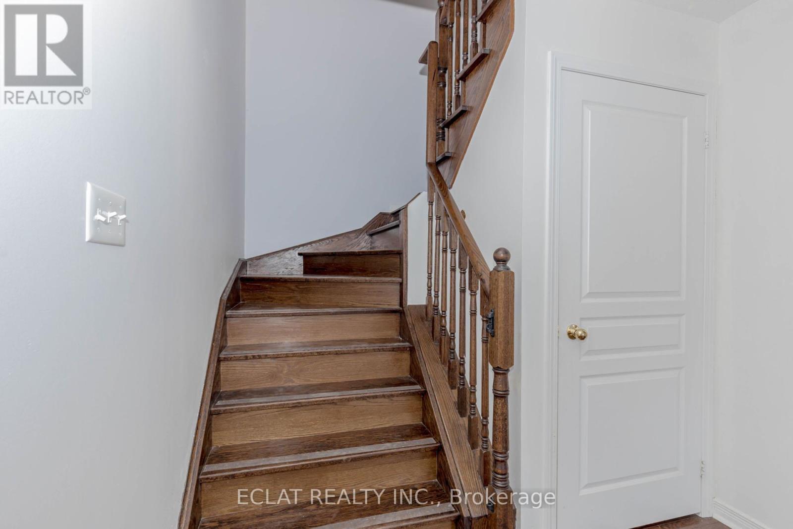 2 Lancaster Court, Barrie, Ontario  L4M 0G1 - Photo 23 - S12932026