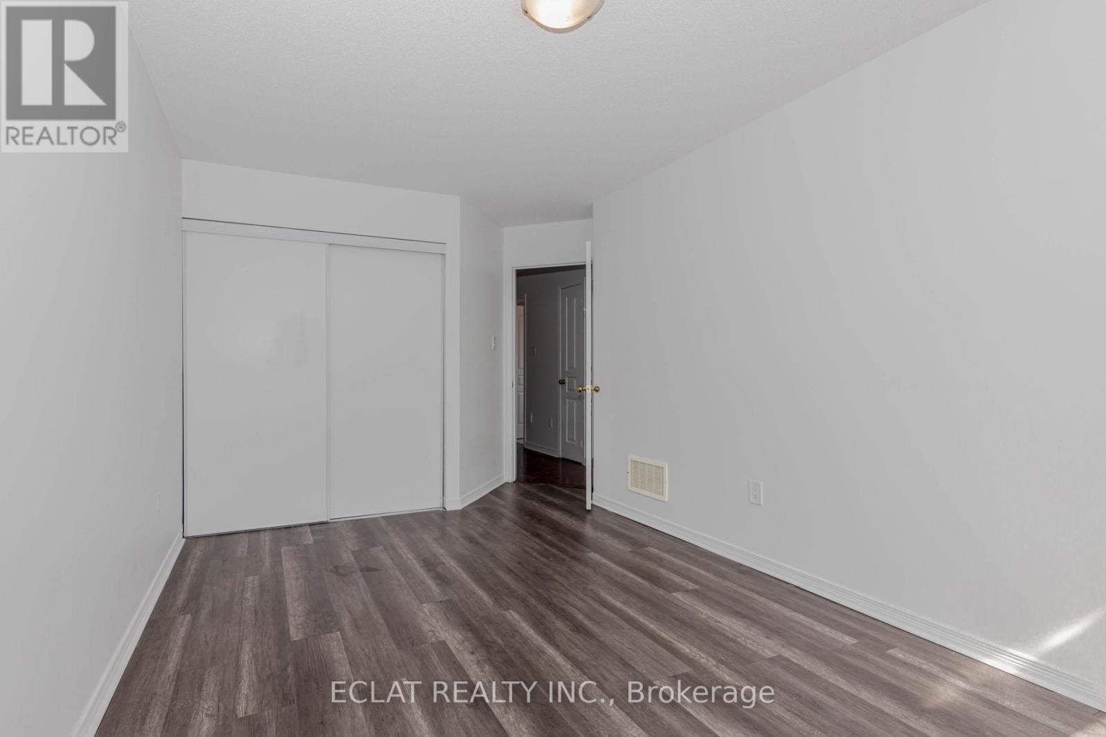 2 Lancaster Court, Barrie, Ontario  L4M 0G1 - Photo 32 - S12932026