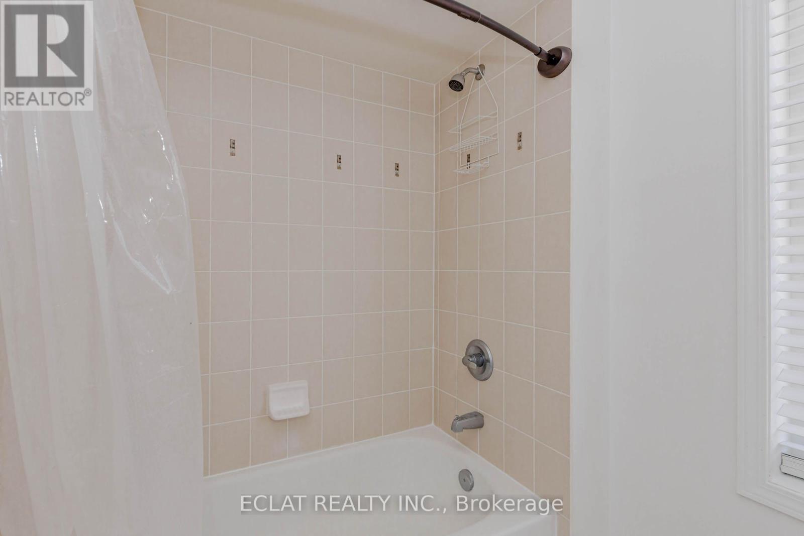 2 Lancaster Court, Barrie, Ontario  L4M 0G1 - Photo 35 - S12932026