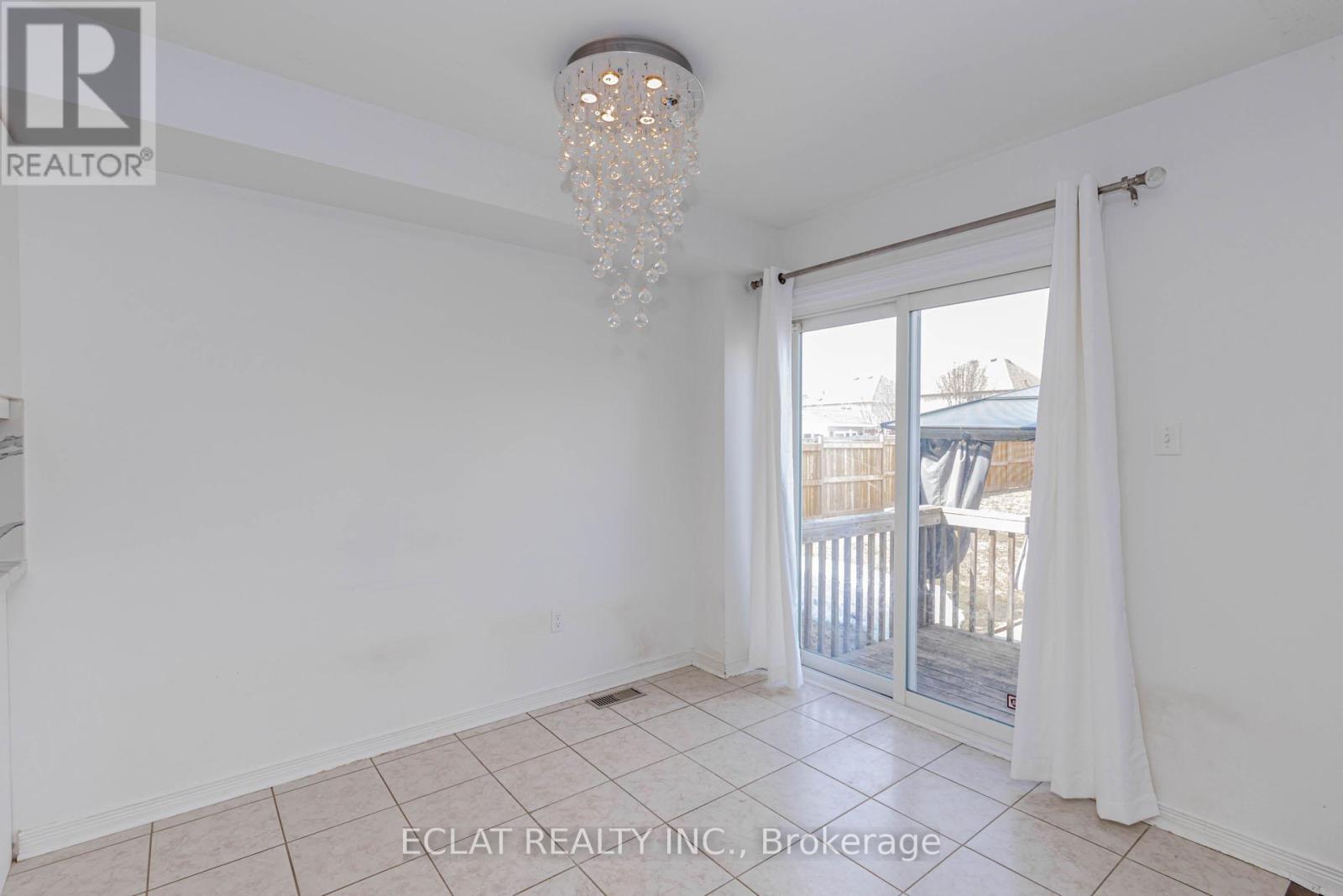 2 Lancaster Court, Barrie, Ontario  L4M 0G1 - Photo 18 - S12932026