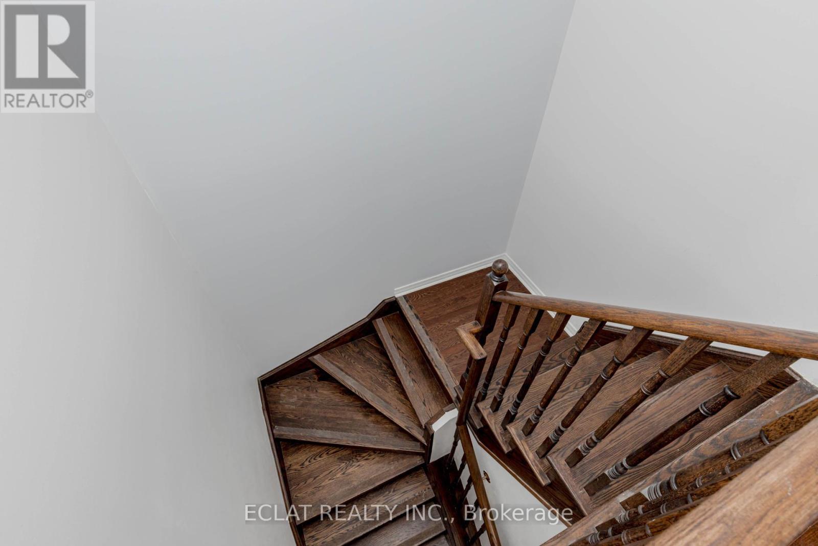 2 Lancaster Court, Barrie, Ontario  L4M 0G1 - Photo 24 - S12932026