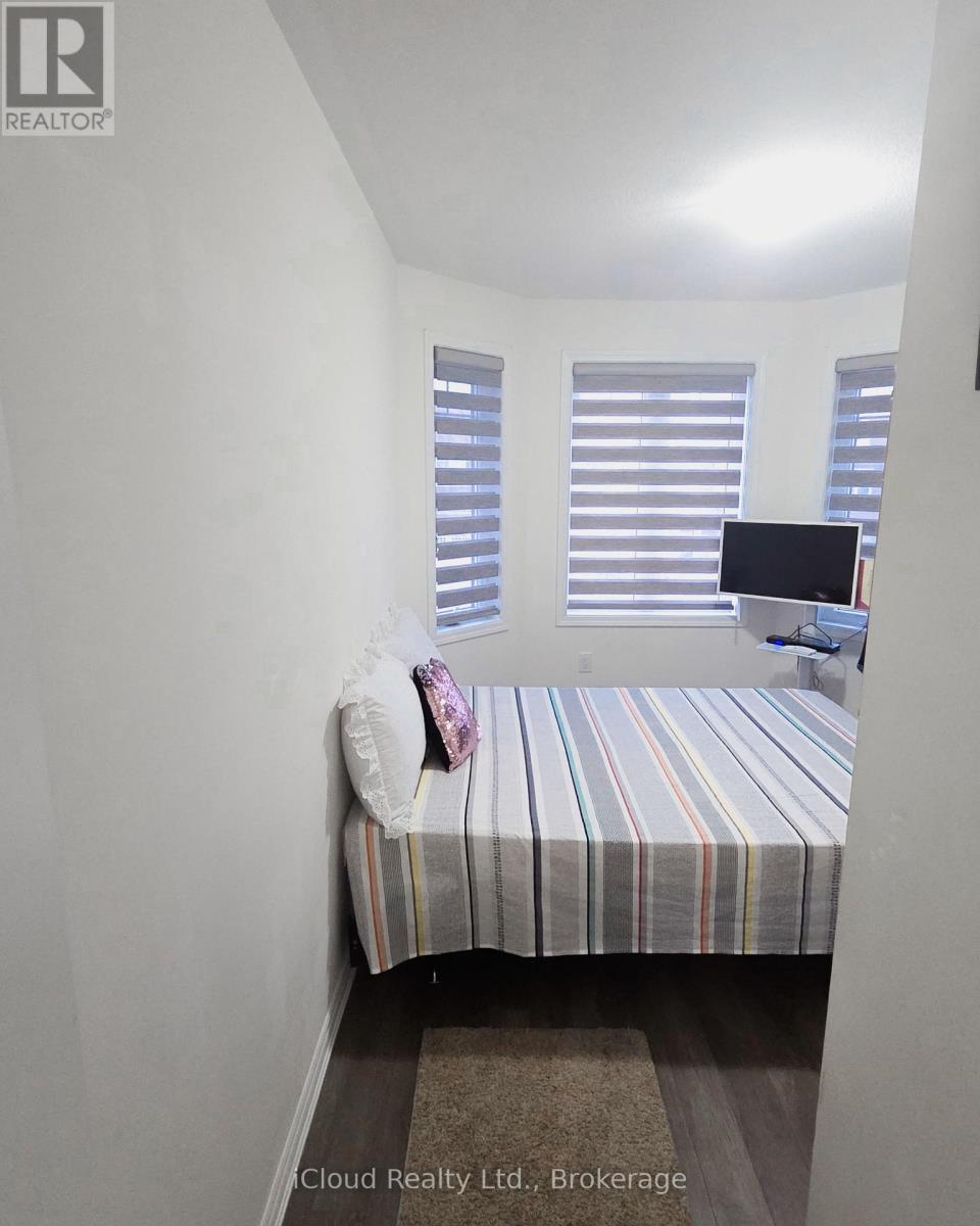 68 Phyllis Drive, Caledon, Ontario L7C 4E2 - Photo 26 - W12936634