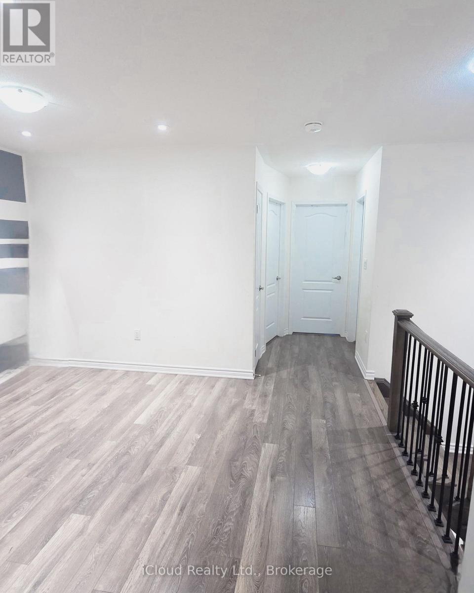 68 Phyllis Drive, Caledon, Ontario L7C 4E2 - Photo 19 - W12936634