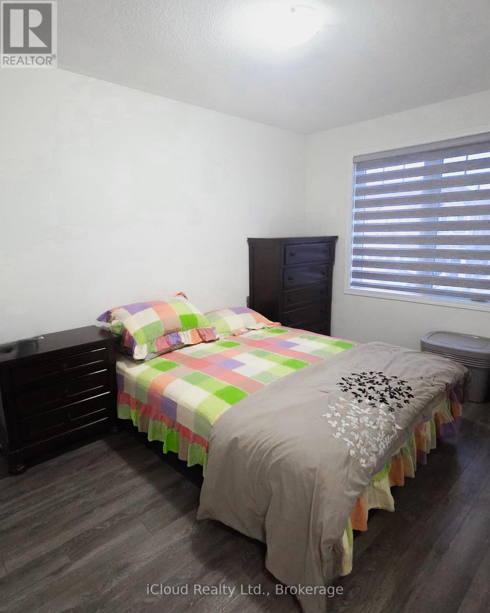 68 Phyllis Drive, Caledon, Ontario L7C 4E2 - Photo 24 - W12936634