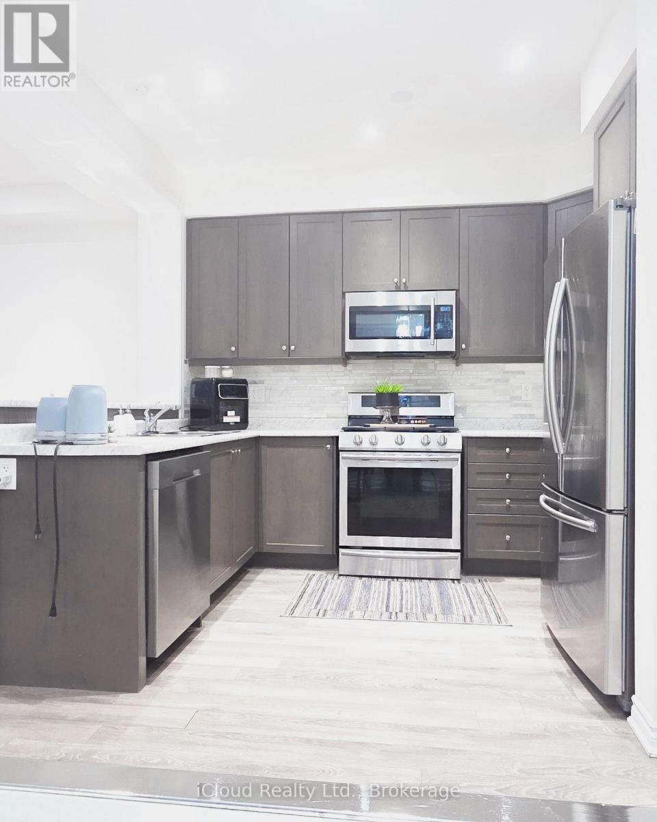 68 Phyllis Drive, Caledon, Ontario L7C 4E2 - Photo 9 - W12936634