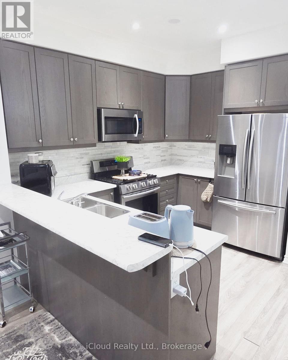 68 Phyllis Drive, Caledon, Ontario L7C 4E2 - Photo 10 - W12936634