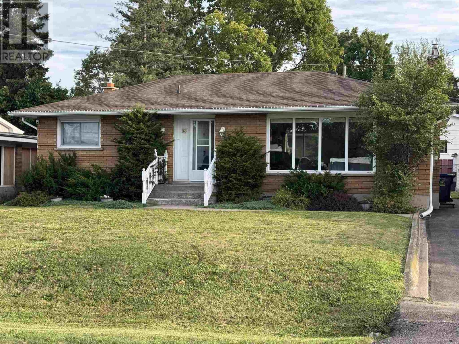 36 Oakbine Ave, Sault Ste. Marie, Ontario  P6B 4A1 - Photo 39 - SM260546