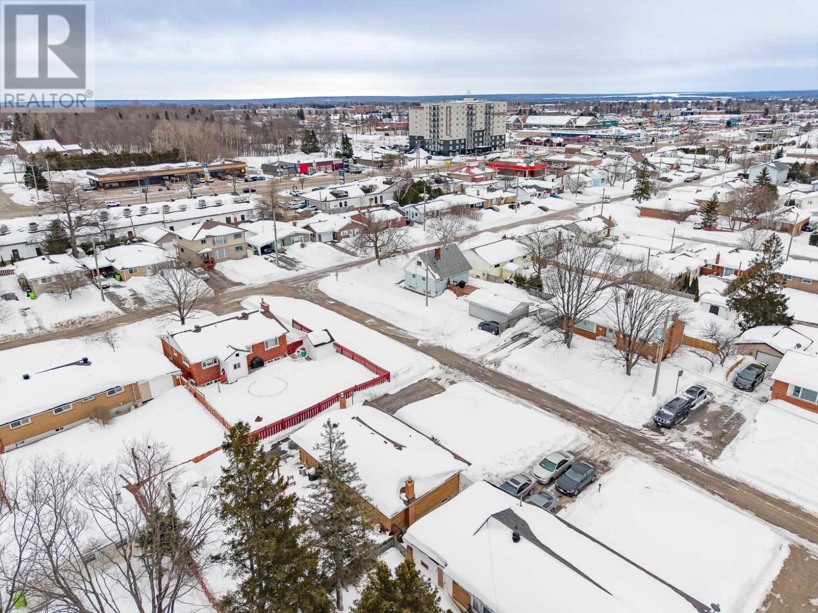 36 Oakbine Ave, Sault Ste. Marie, Ontario  P6B 4A1 - Photo 45 - SM260546