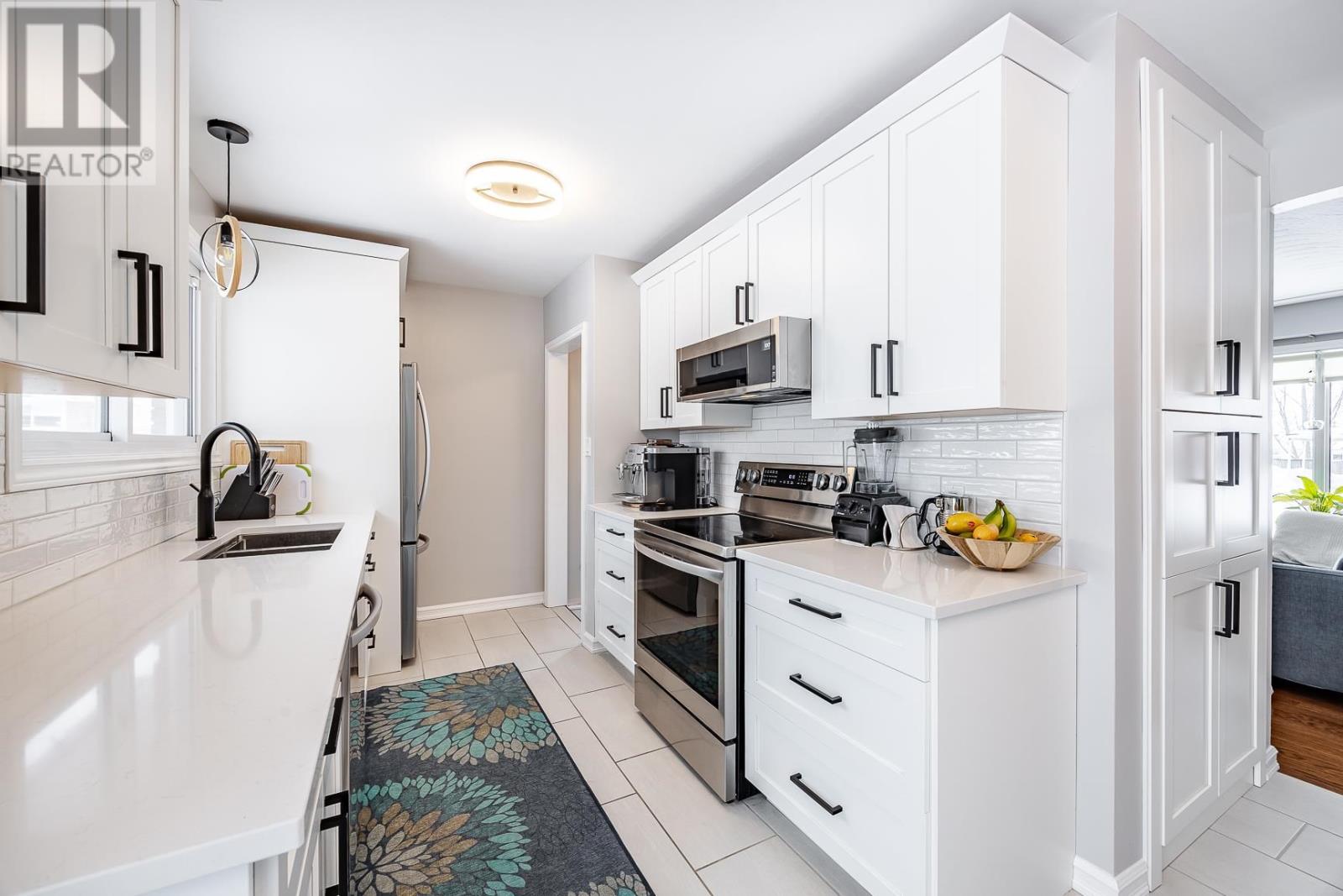 36 Oakbine Ave, Sault Ste. Marie, Ontario  P6B 4A1 - Photo 9 - SM260546