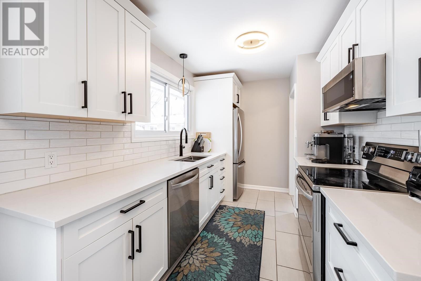 36 Oakbine Ave, Sault Ste. Marie, Ontario  P6B 4A1 - Photo 8 - SM260546