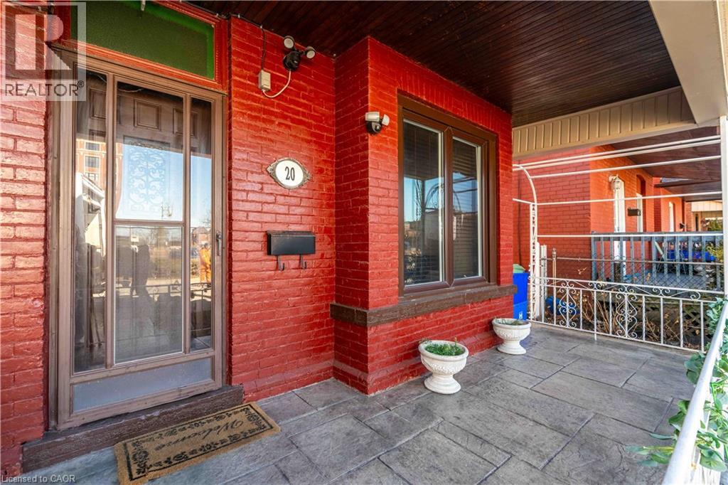 20 Milton Avenue, Hamilton, Ontario  L8L 6E6 - Photo 3 - 40815857