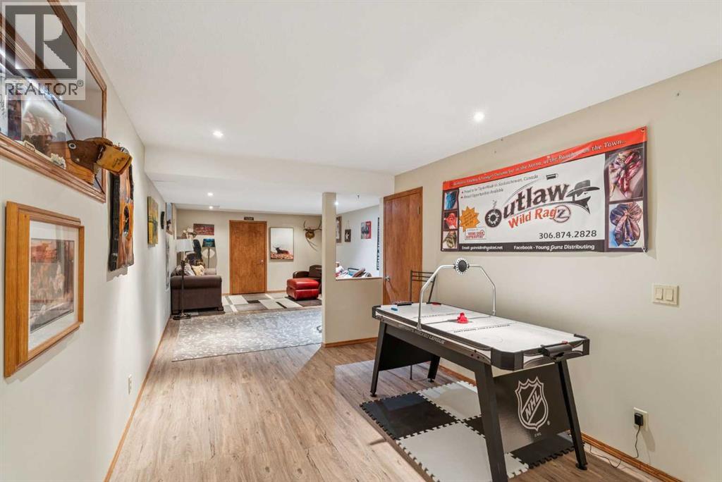 10 Speargrass Boulevard, Carseland, Alberta  T0J 0M0 - Photo 32 - A2273870