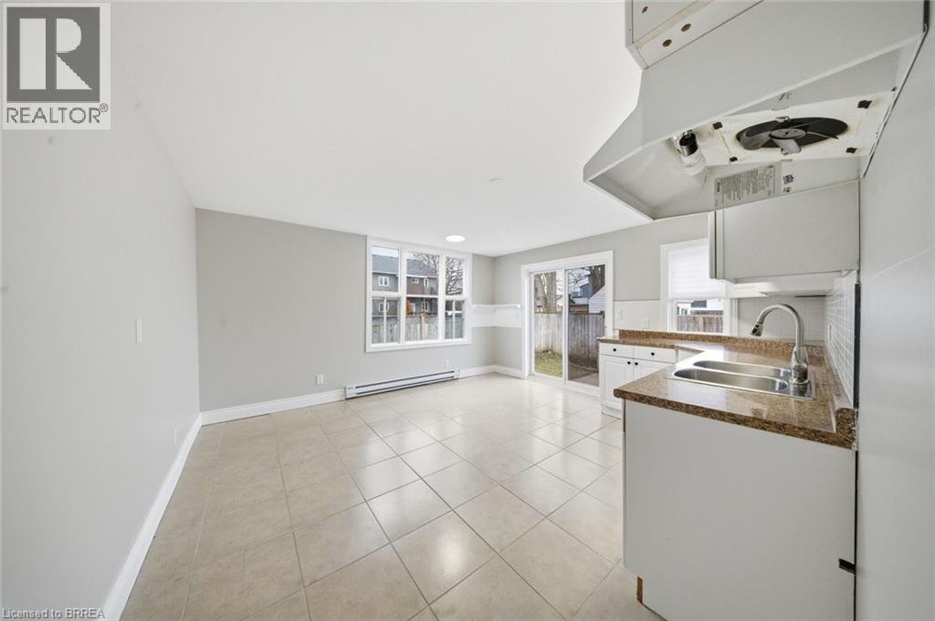 188 Grand River Avenue, Brantford, Ontario  N3T 4X9 - Photo 8 - 40814005