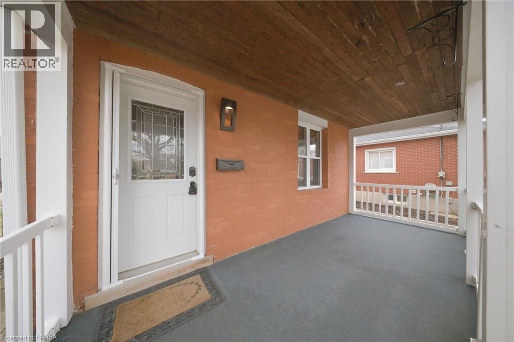 188 Grand River Avenue, Brantford, Ontario  N3T 4X9 - Photo 3 - 40814005