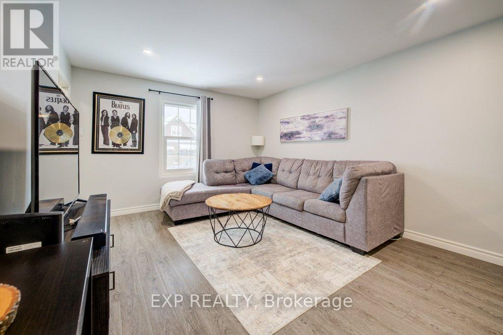 502 Britannia Avenue, Hamilton, Ontario  L8H 1Z6 - Photo 6 - X12938428