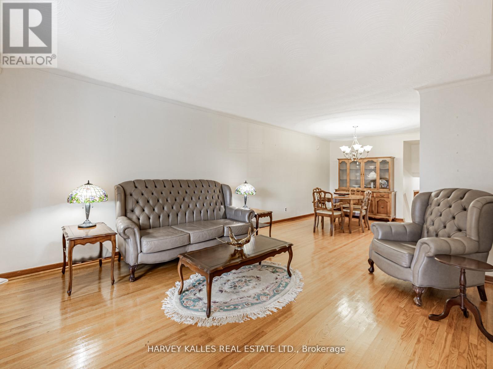 205 Vauxhall Drive, Toronto, Ontario  M1P 1R6 - Photo 5 - E12934172