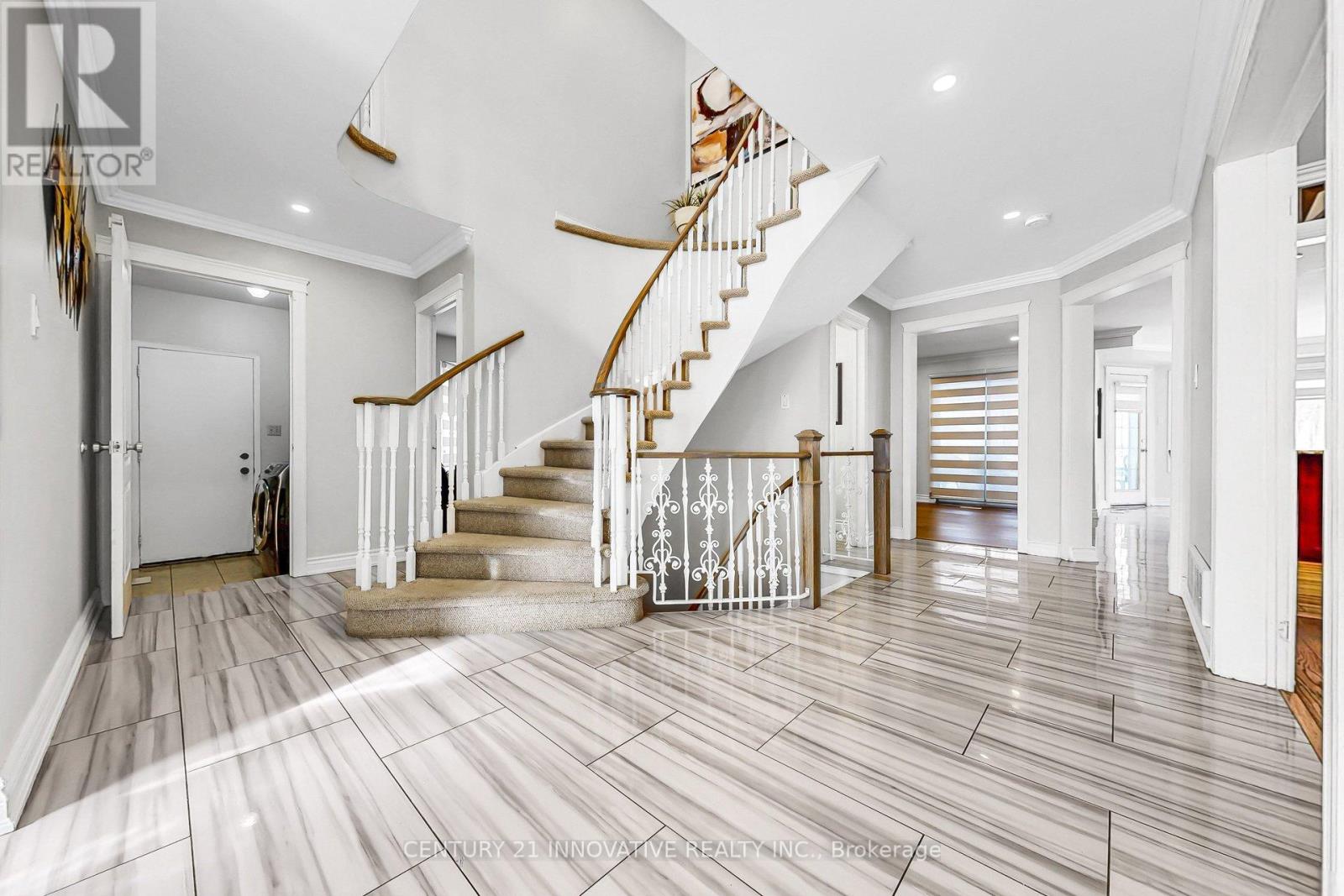 26 Wigston Court, Whitby, Ontario  L1R 2B9 - Photo 4 - E12930376