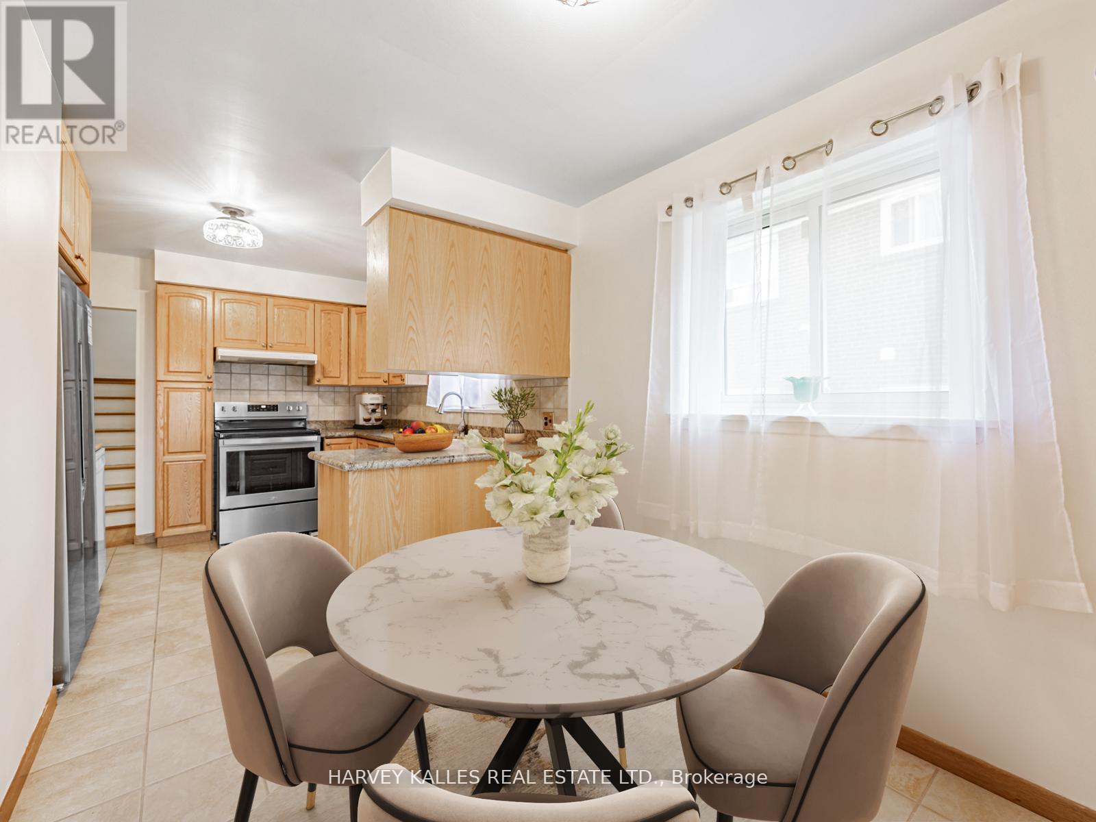 205 Vauxhall Drive, Toronto, Ontario  M1P 1R6 - Photo 9 - E12934172