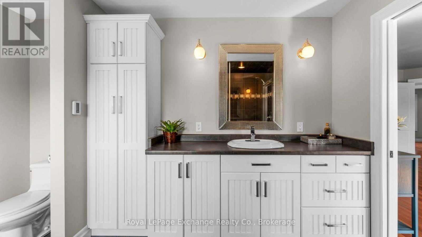 556 Hunter Street, Kincardine, Ontario N2Z 0B2 - Photo 30 - X12938336