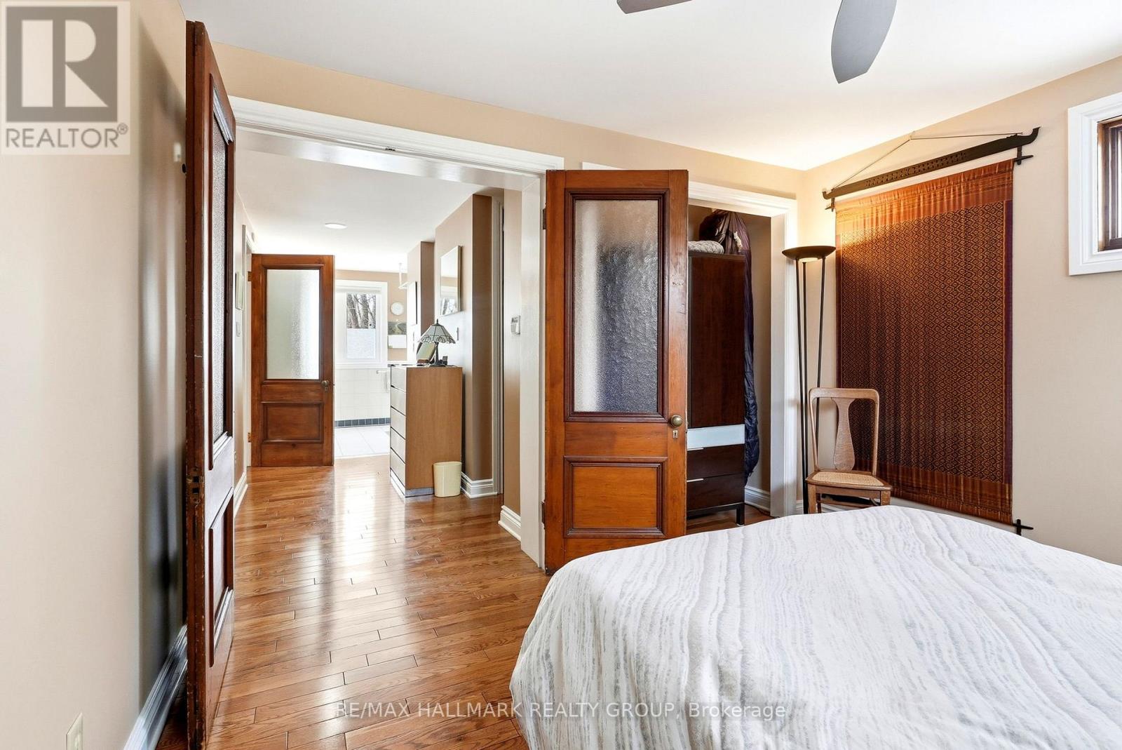 53 Scrivens Street, Ottawa, Ontario  K2B 8M6 - Photo 8 - X12926124