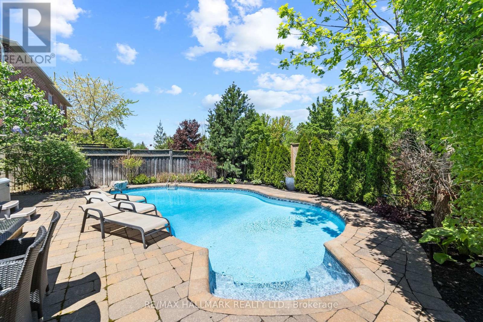 2431 Meadowridge Drive, Oakville, Ontario  L6H 7R3 - Photo 38 - W12870888