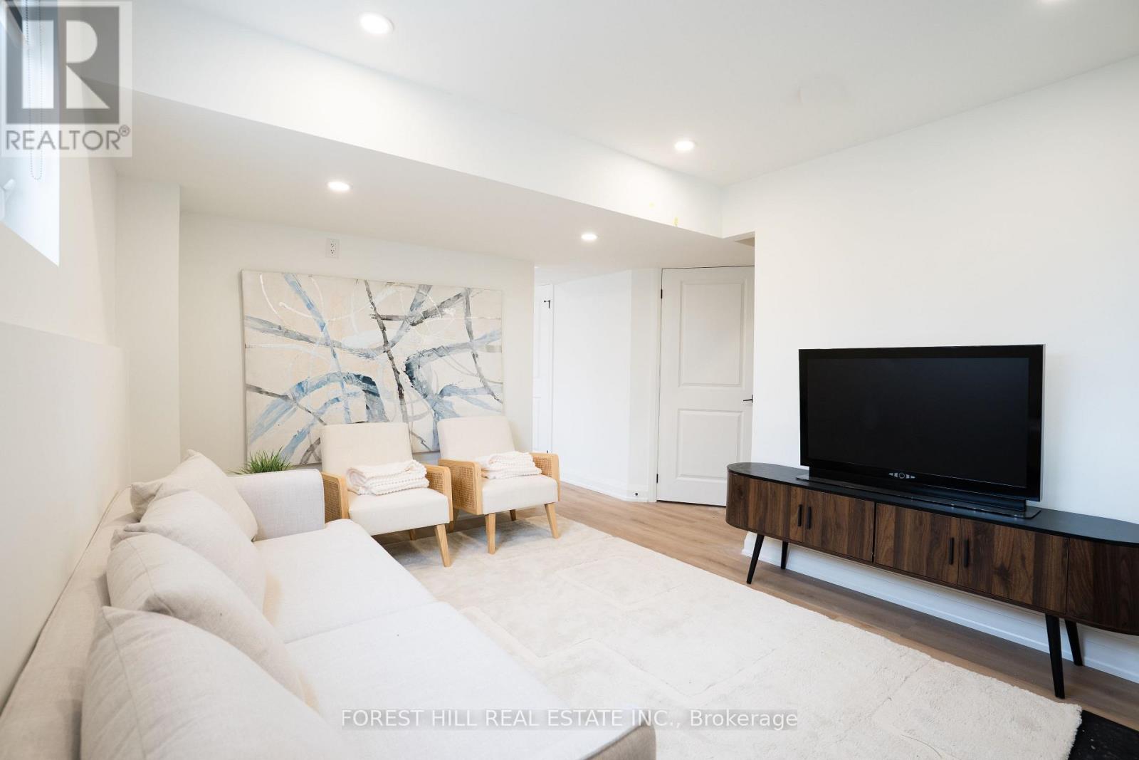 D - 279 Reiner Road, Toronto, Ontario  M3H 2M5 - Photo 10 - W12931136