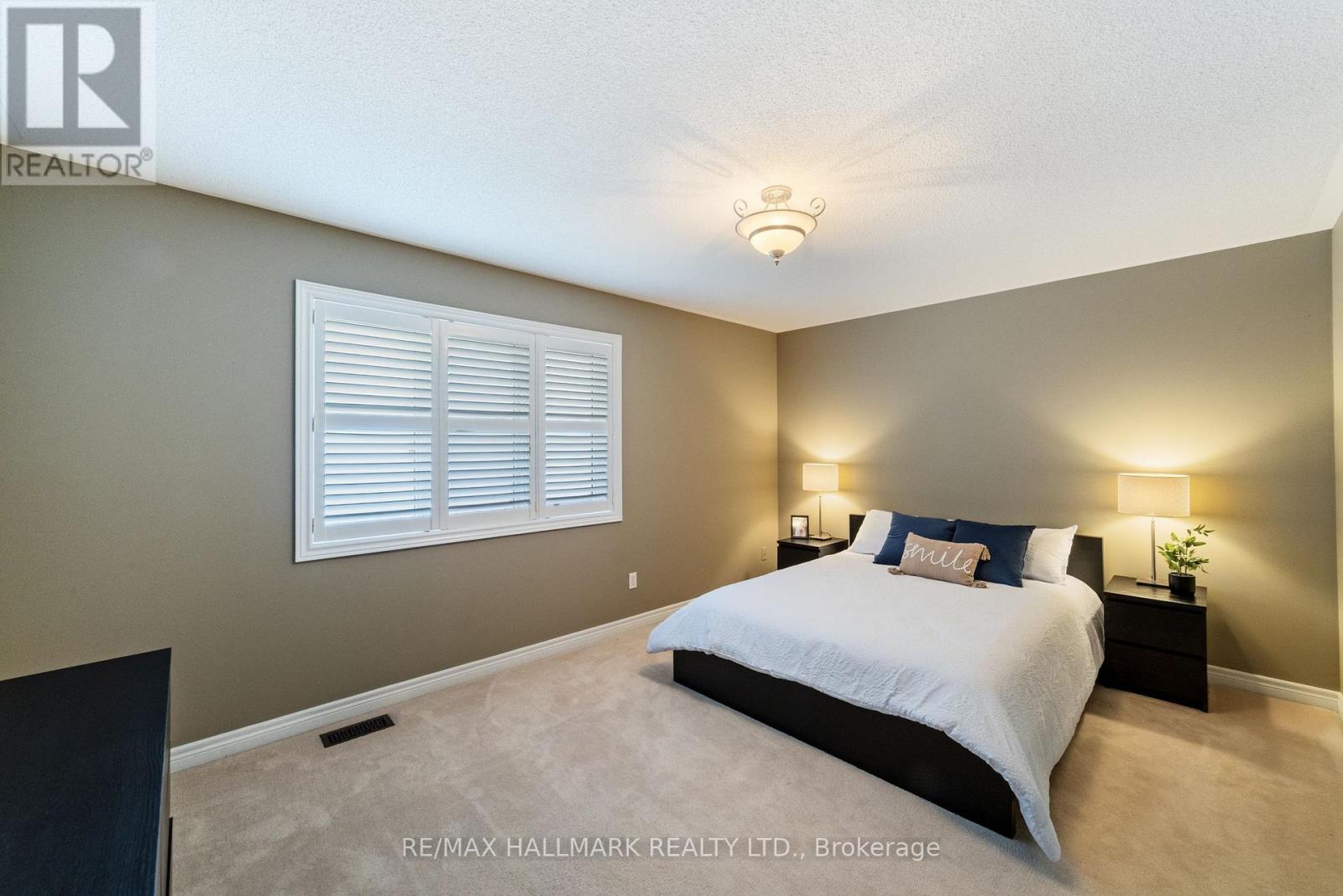 2431 Meadowridge Drive, Oakville, Ontario  L6H 7R3 - Photo 25 - W12870888