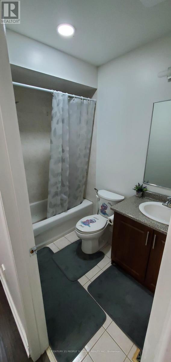 Upper - 23 Blairwood Court, Brampton, Ontario  L6P 1B5 - Photo 9 - W12935158