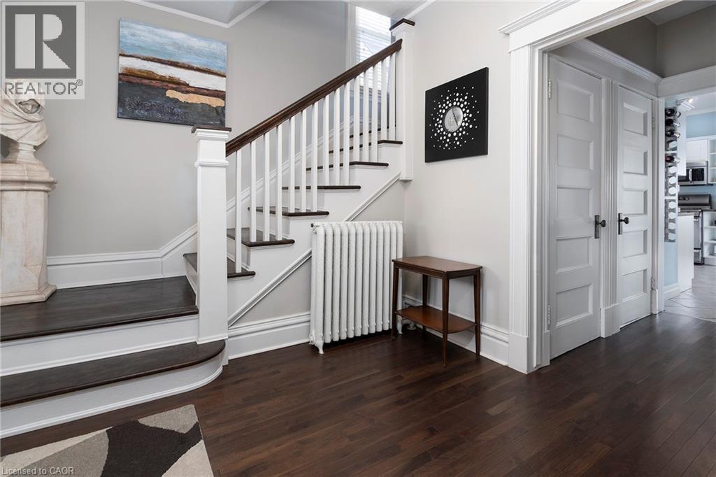 47 Mountain Park Avenue, Hamilton, Ontario  L9A 1A1 - Photo 4 - 40802522