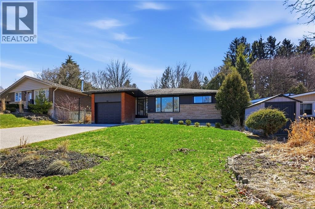 84 Pleasant Avenue, Dundas, Ontario  L9H 3T4 - Photo 2 - 40816330