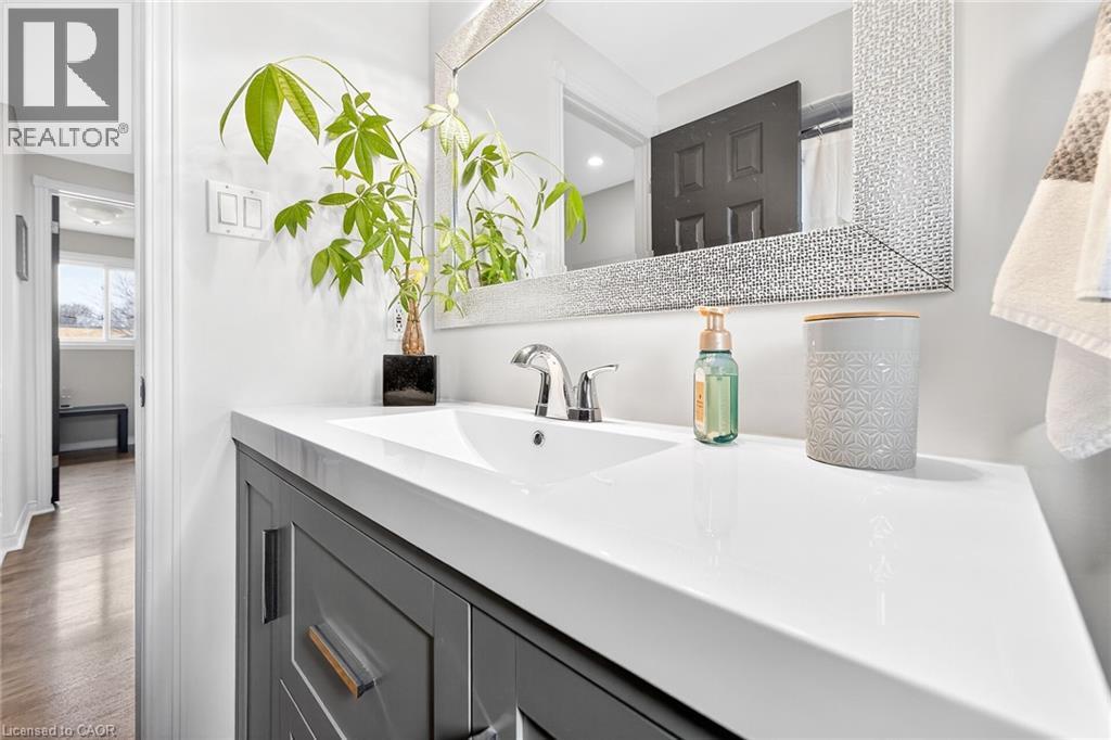 19 Grand Avenue, Grimsby, Ontario  L3M 2R6 - Photo 25 - 40816384