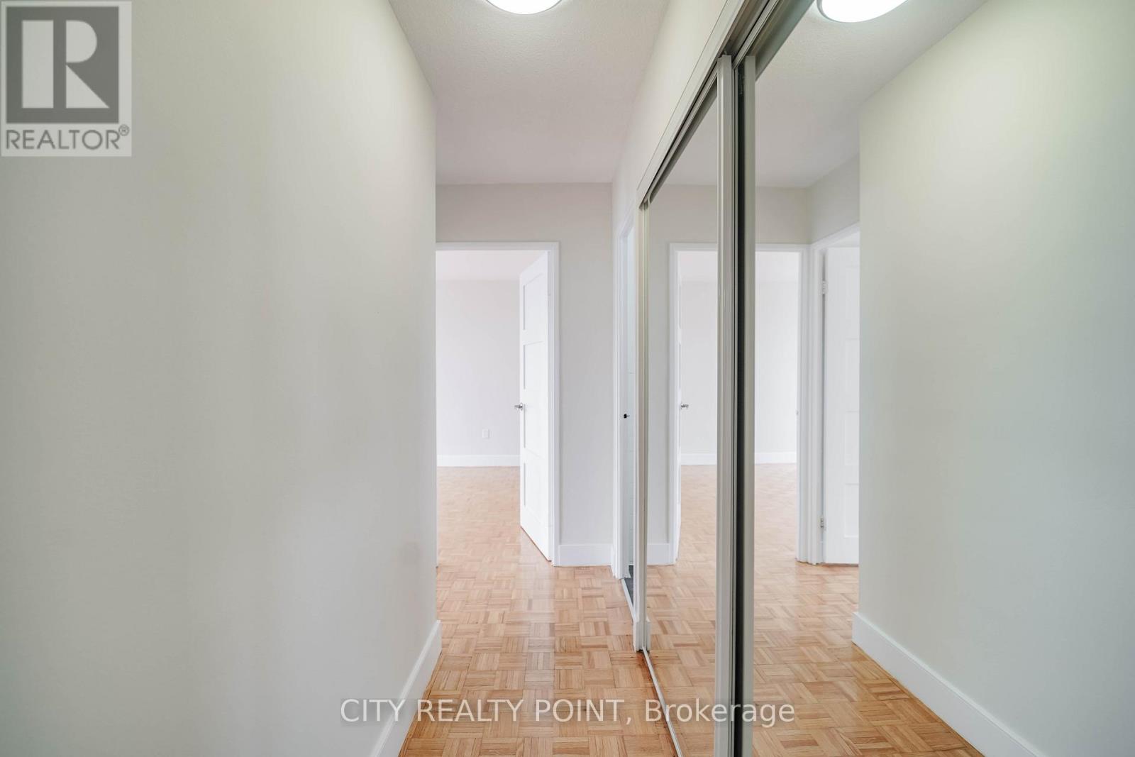 2510 - 666 Spadina Avenue, Toronto, Ontario  M5S 2H8 - Photo 15 - C12938342