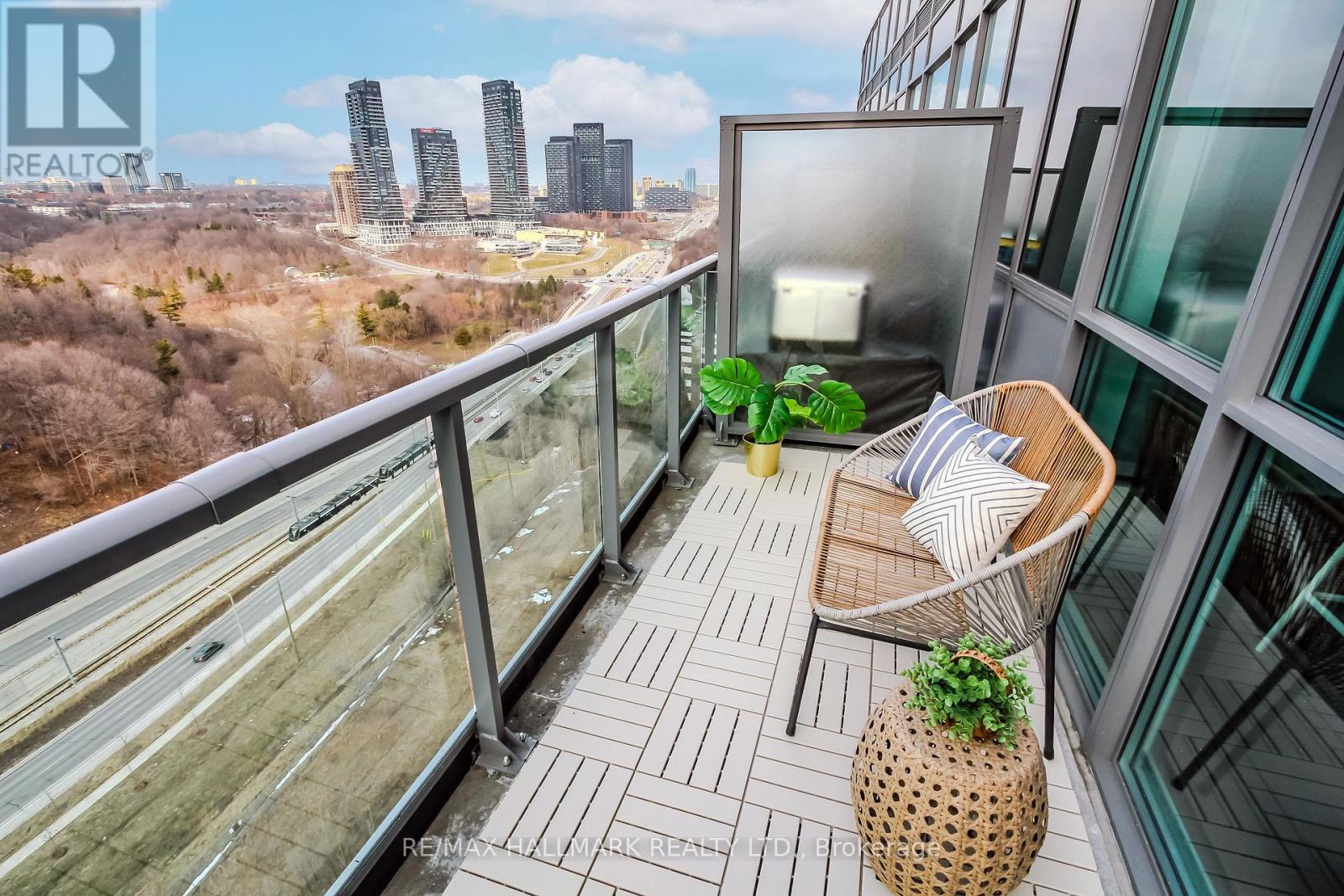 Ph2 - 35 Brian Peck Crescent, Toronto, Ontario  M4G 0A5 - Photo 22 - C12938394