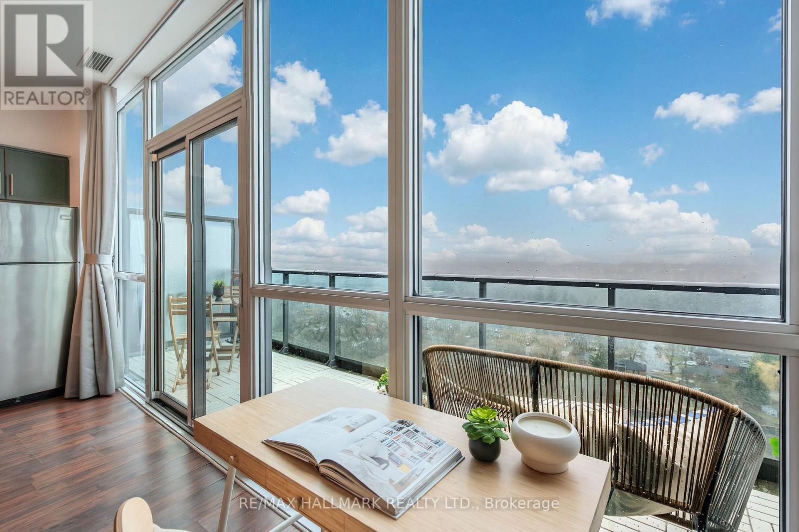 Ph2 - 35 Brian Peck Crescent, Toronto, Ontario  M4G 0A5 - Photo 8 - C12938394