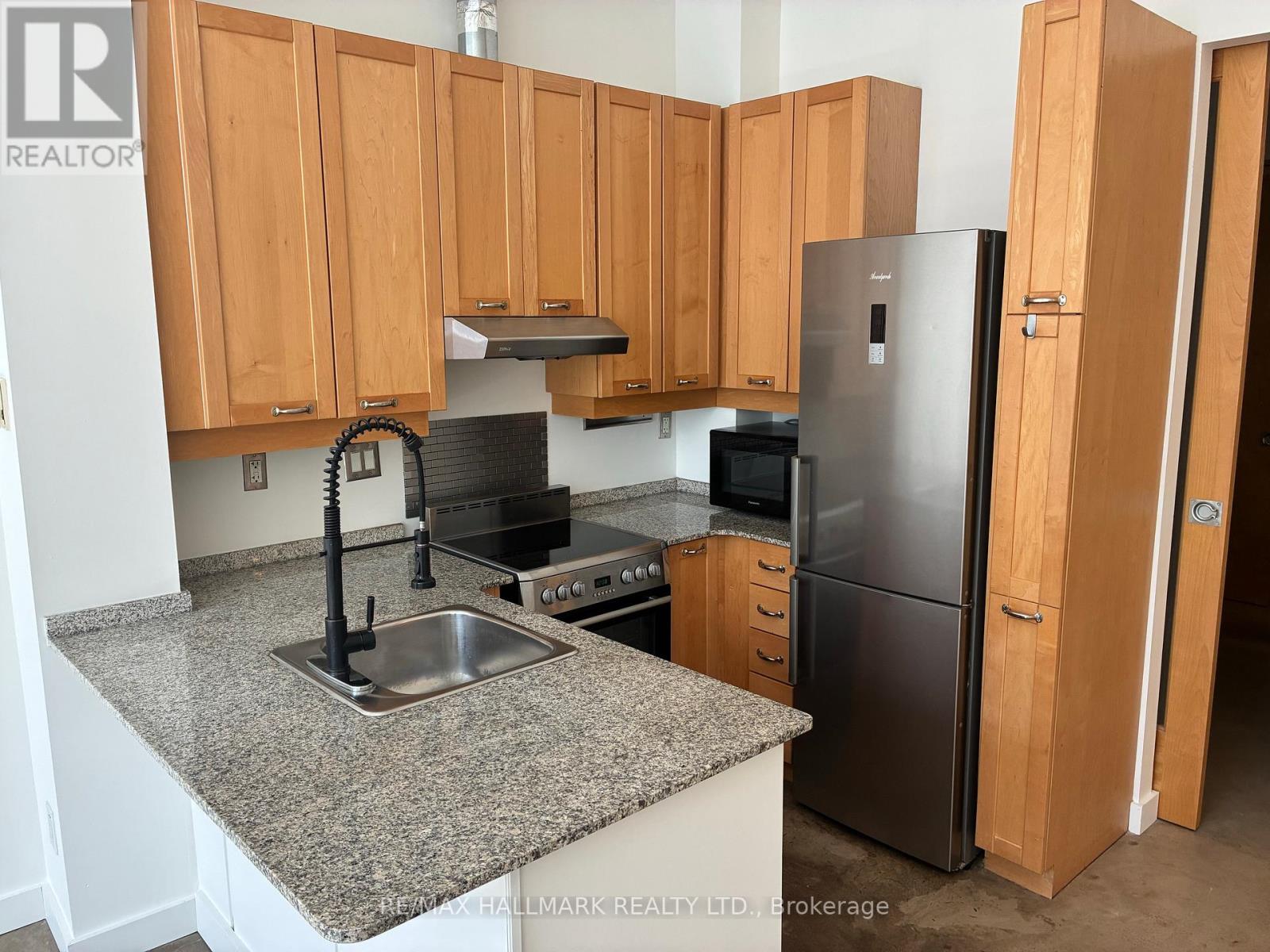 404 - 135 Dalhousie Street, Toronto, Ontario  M5B 2S1 - Photo 4 - C12938402