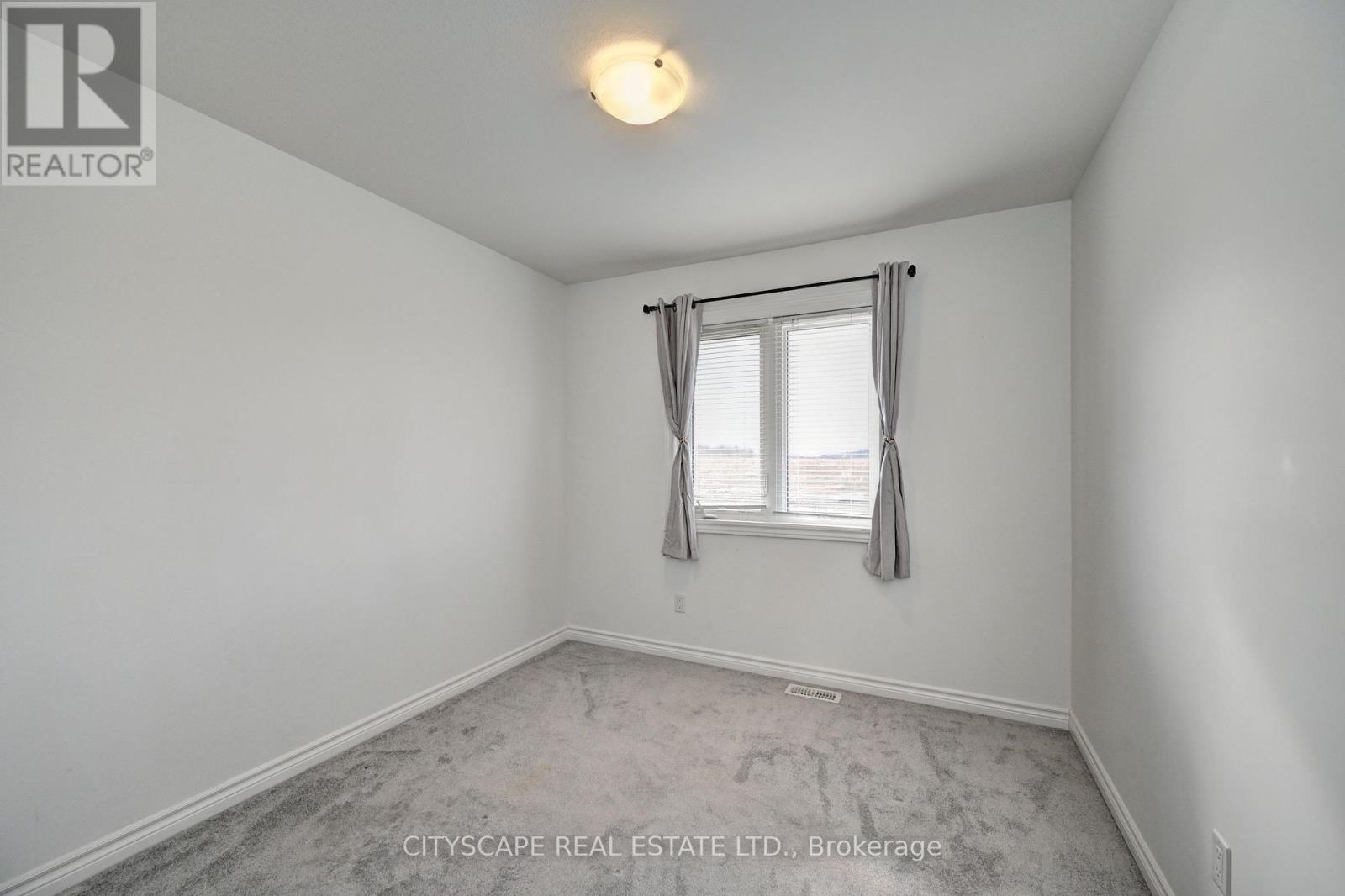 35 Woodedge Circle, Kitchener, Ontario  N2R 0P8 - Photo 29 - X12930206