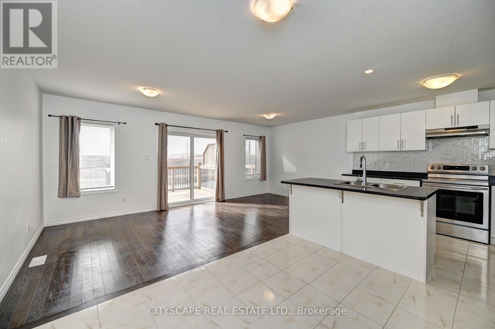 35 Woodedge Circle, Kitchener, Ontario  N2R 0P8 - Photo 13 - X12930206