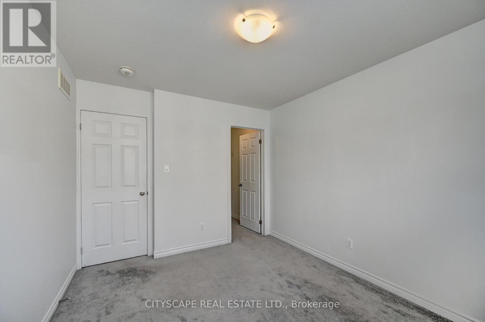 35 Woodedge Circle, Kitchener, Ontario  N2R 0P8 - Photo 31 - X12930206