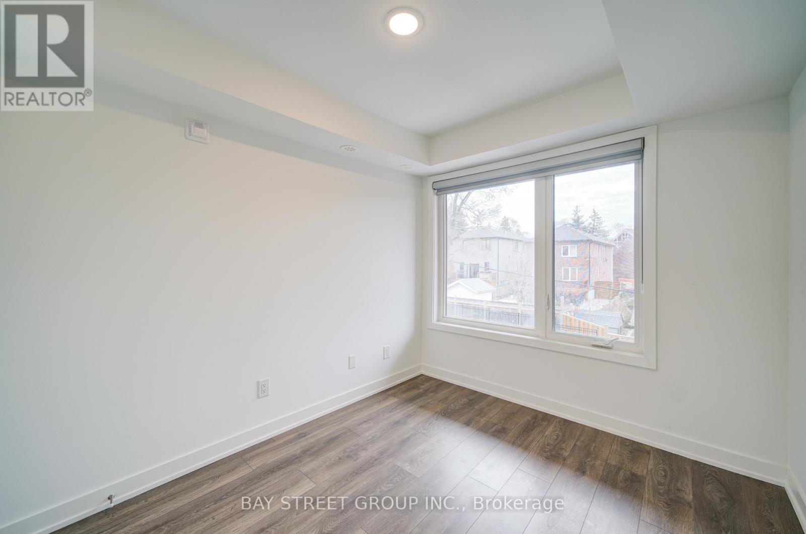 7 - 1479 O'connor Drive, Toronto, Ontario  M4B 0A7 - Photo 16 - E12938358